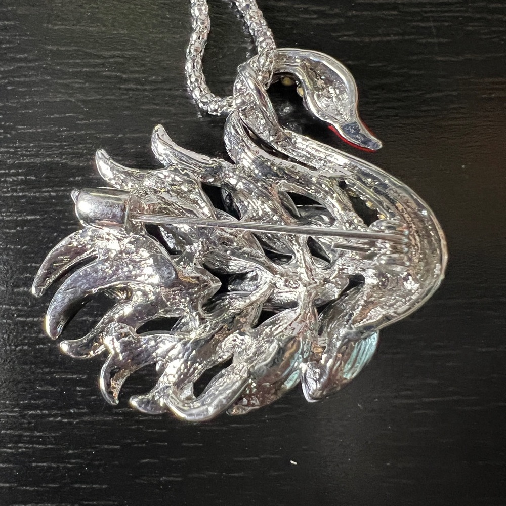 🦢 NWT! Swan Rhinestone Brooch & Necklace - Picture 8 of 8